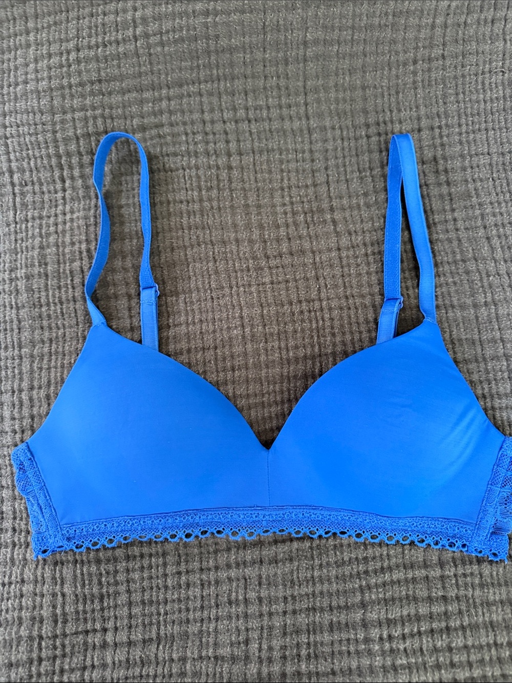 Wireless Lace-Hem Everyday Bra in Blue